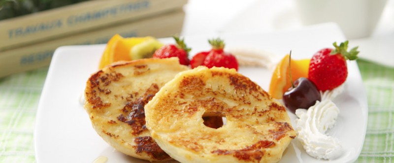Fruit and bagel snack food